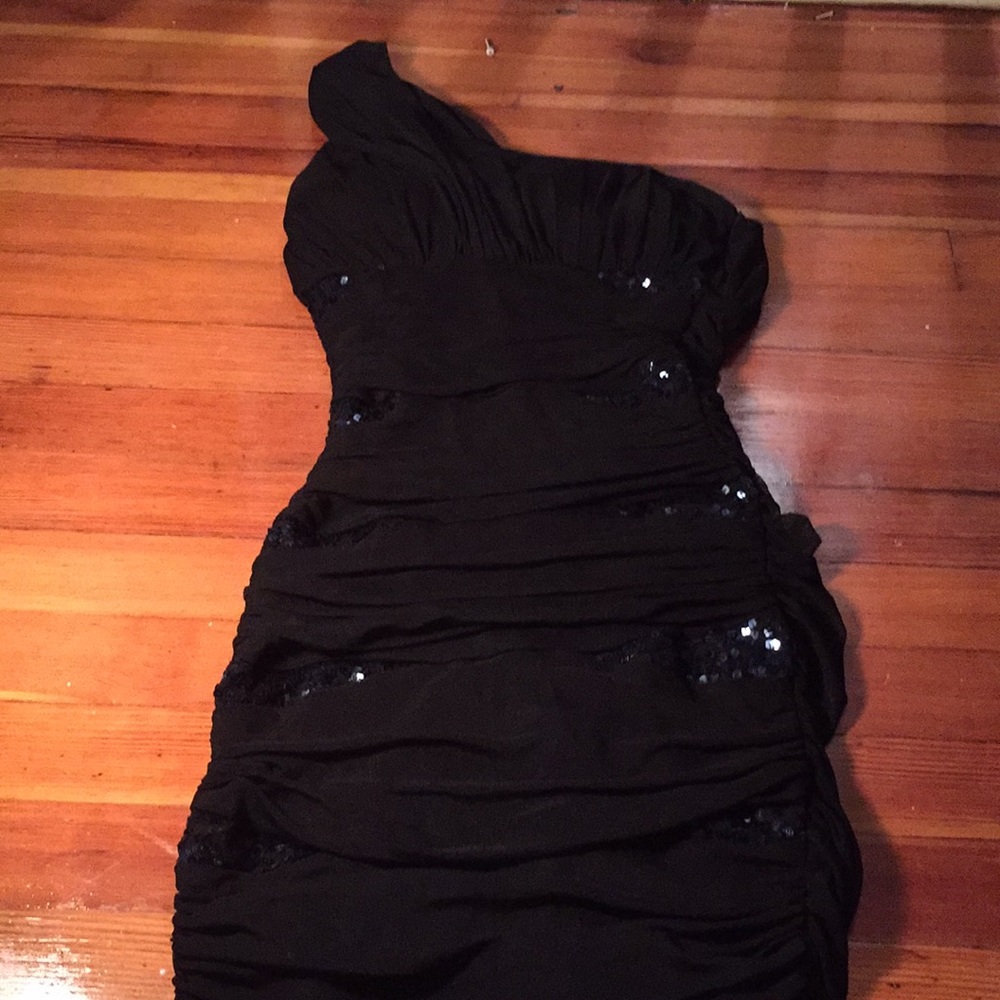 Black One Shoulder Mini